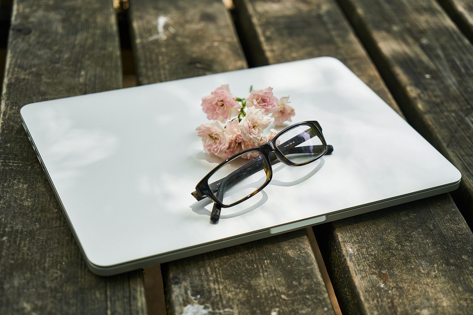 Project scheduling in project management